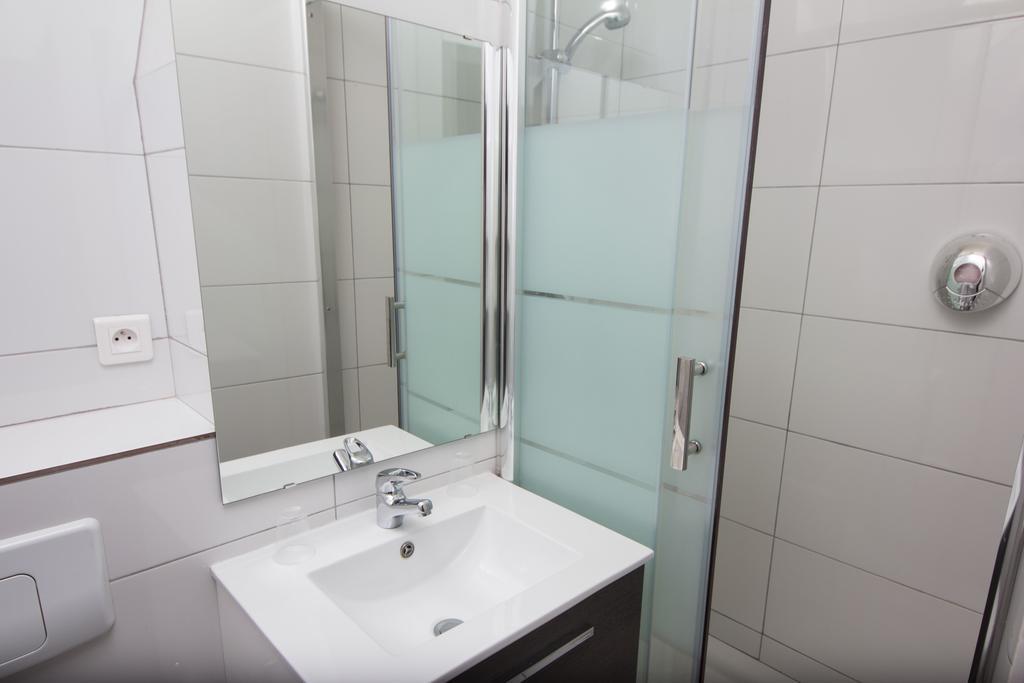فندق مونتمارتر باريس المظهر الخارجي الصورة